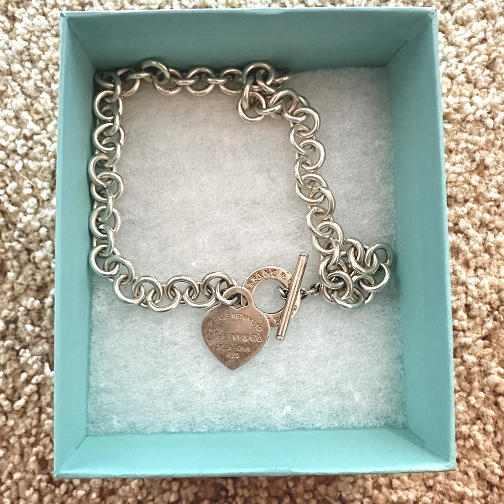 TIFFANY & CO , Return to Tiffany® Heart Tag Toggle Necklace in Silver